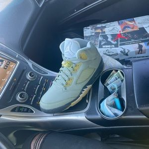 Jordan Retro 5 jade/horizon/desert sand/ light silver